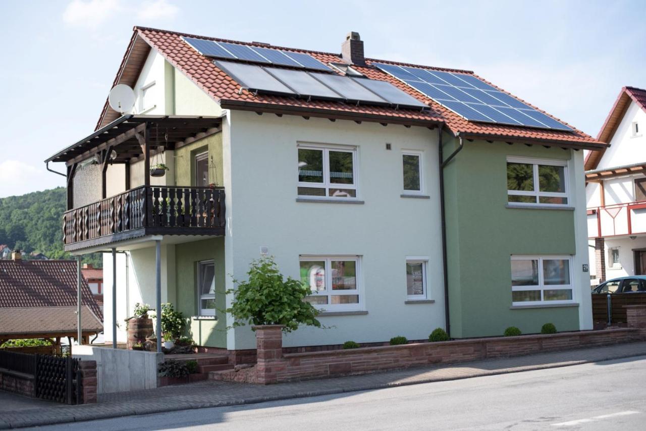 Ferienwohnung Muench Mit Balkon Grossheubach Exterior photo